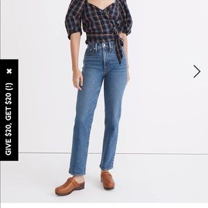 The Petite Perfect Vintage Straight Jean in Mayfield Wash